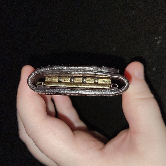 Louis Vuitton Vernis 4-Key Holder Deep Burgundy - Picture 4 of 5